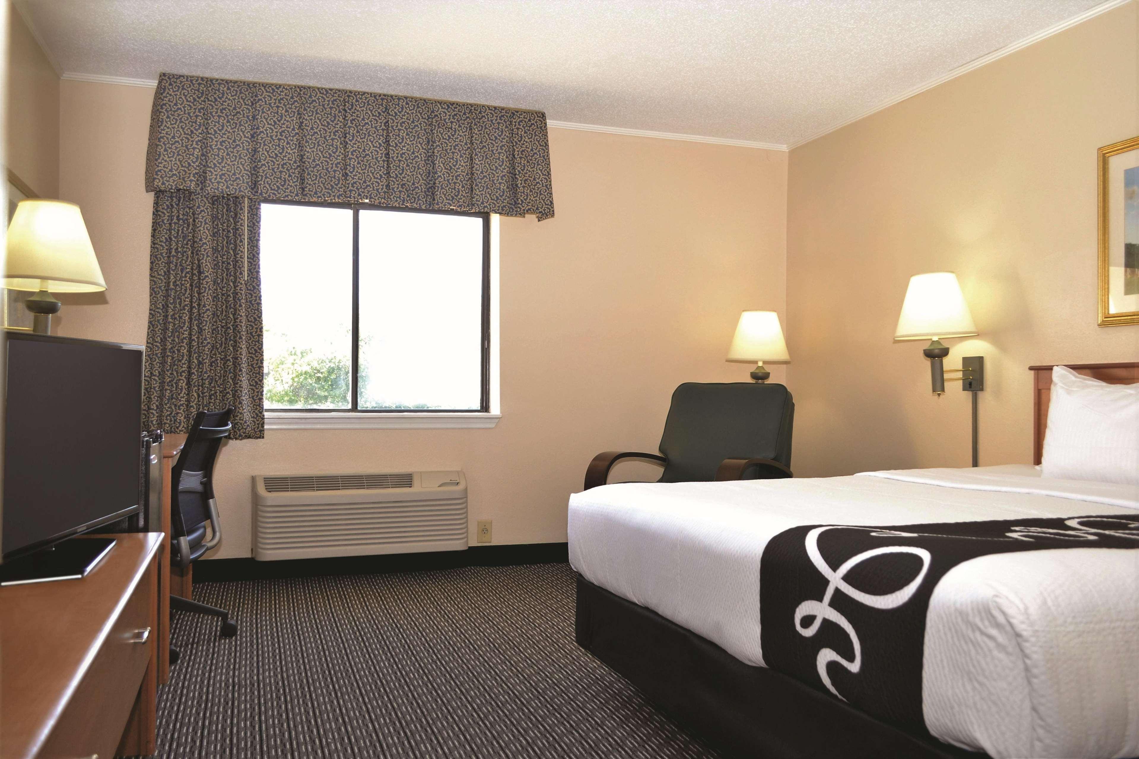 La Quinta By Wyndham Tampa Fairgrounds - Casino Hotel Mango Buitenkant foto
