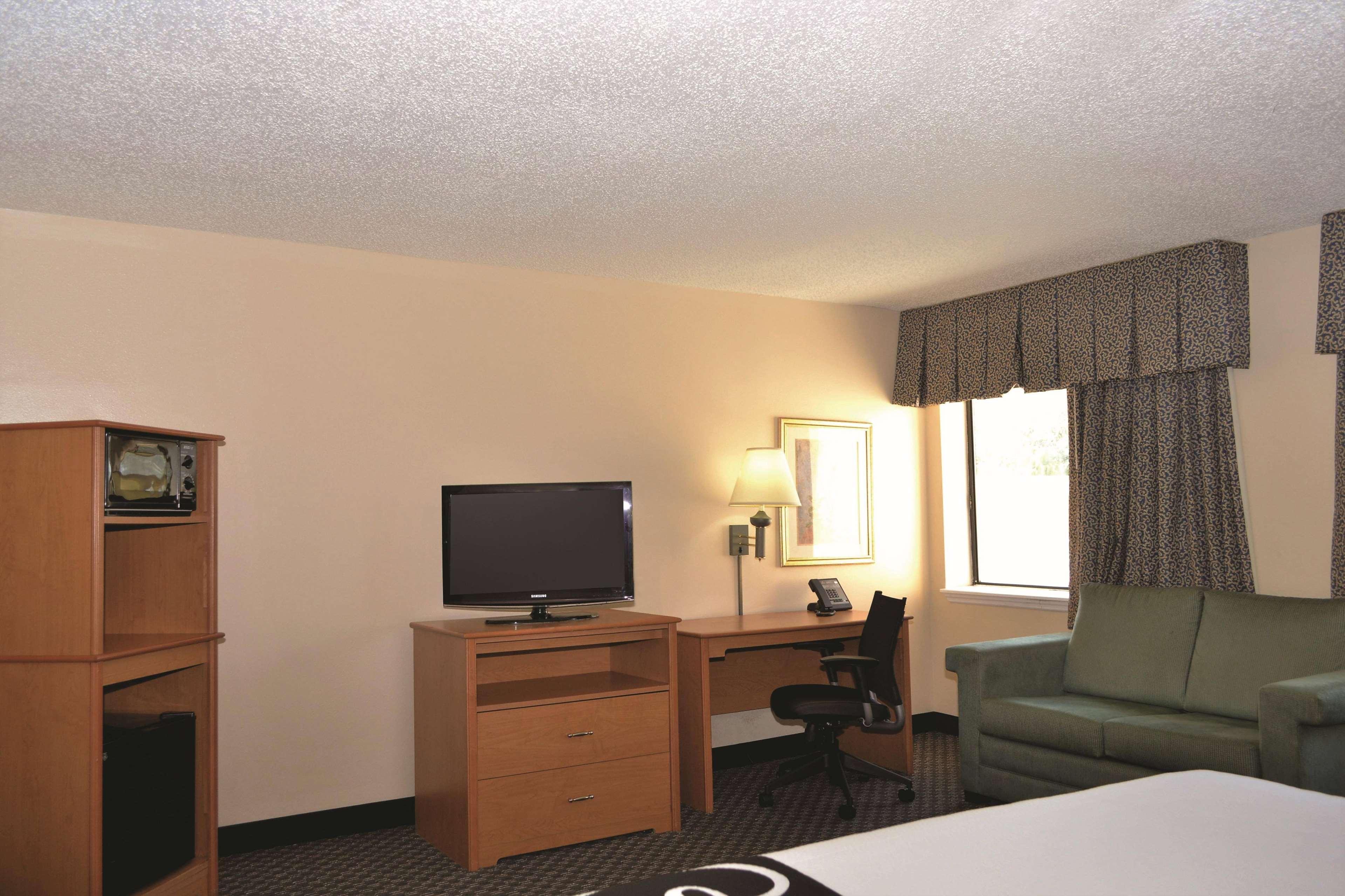 La Quinta By Wyndham Tampa Fairgrounds - Casino Hotel Mango Buitenkant foto