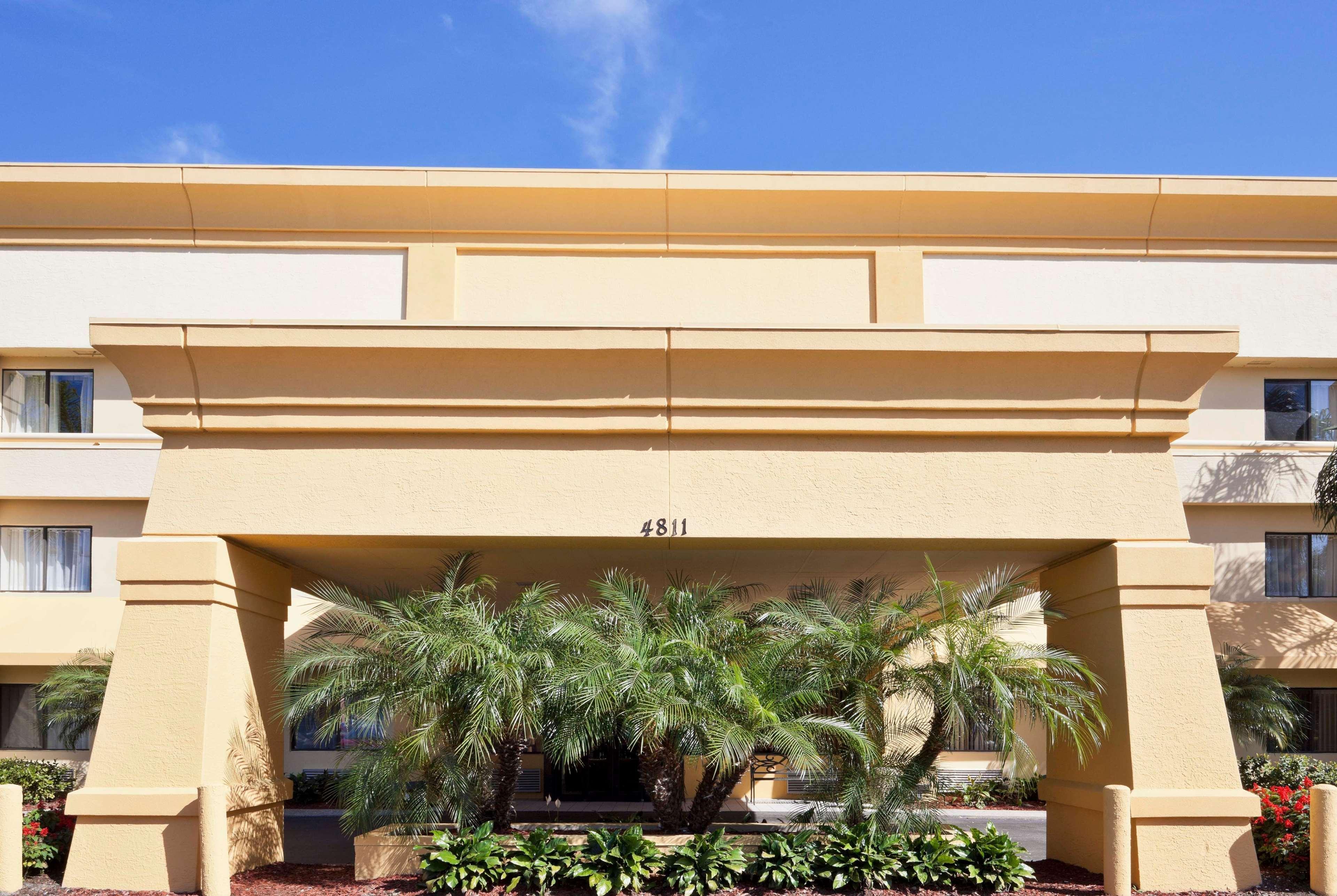 La Quinta By Wyndham Tampa Fairgrounds - Casino Hotel Mango Buitenkant foto