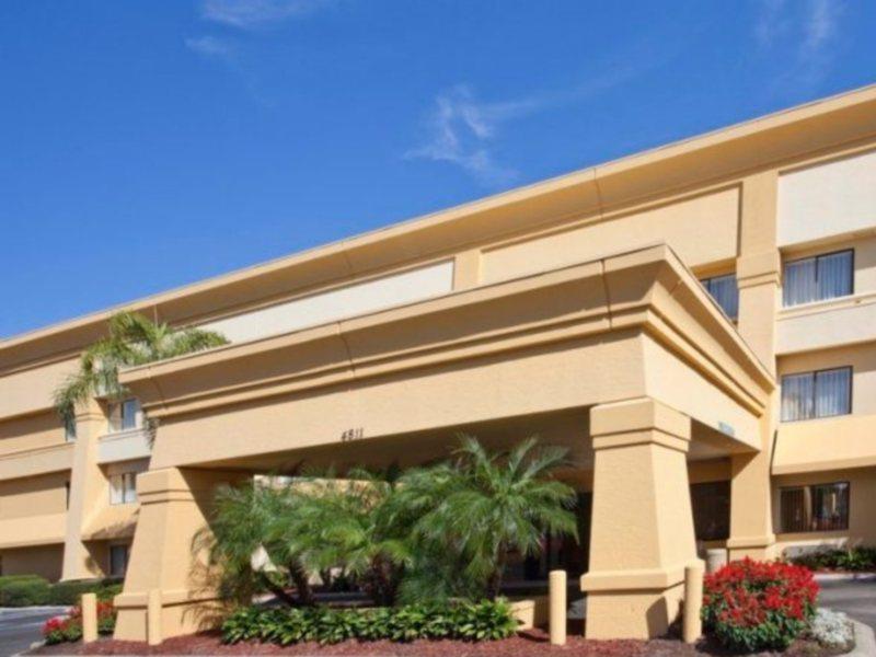 La Quinta By Wyndham Tampa Fairgrounds - Casino Hotel Mango Buitenkant foto